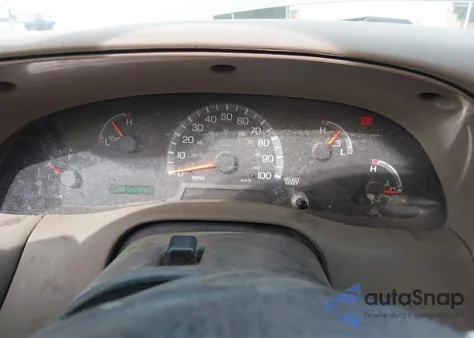 2002 Ford F-150 Xl/Xlt z USA, uszkodzony, nr VIN 1FTRF172X2KA61270